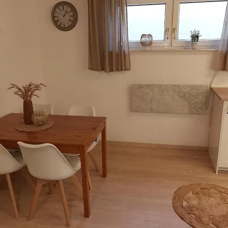 Vaelli Apartment *